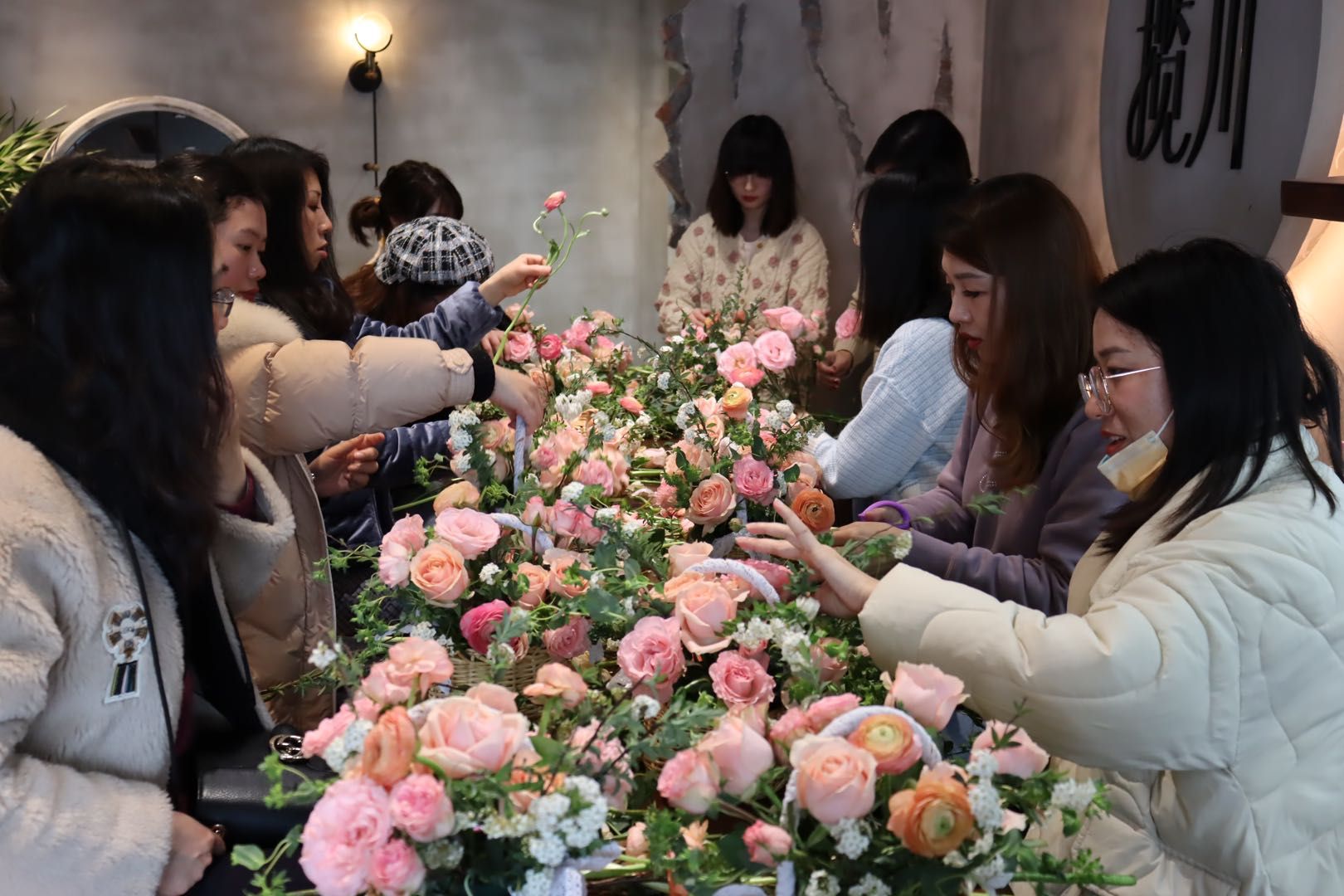 魅力女性，，，，，，，快乐巾帼——果博官网集团工会开展妇女节活动