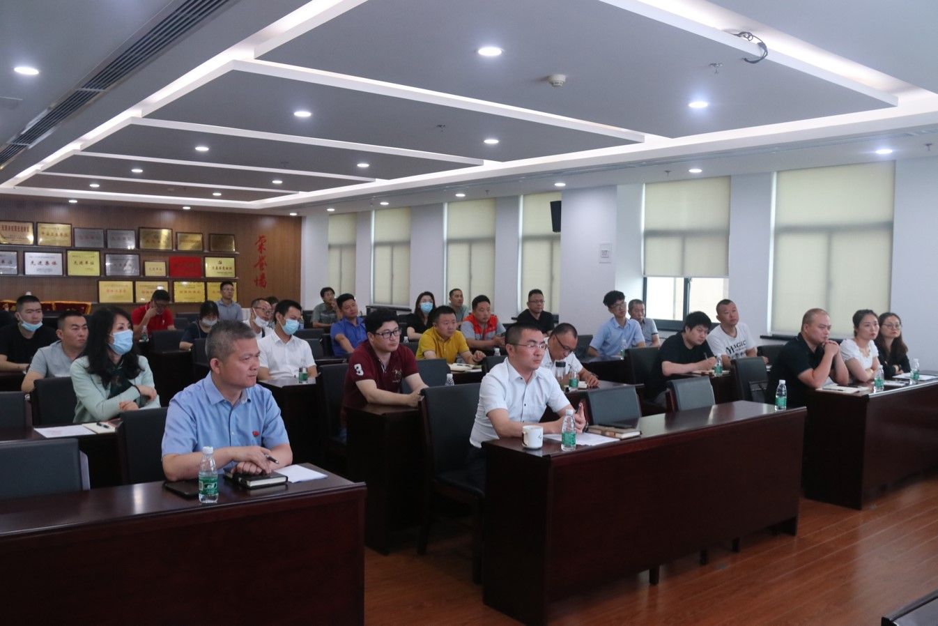 筑牢防线  守牢底线 果博官网集团召开经营性资产专题安全生产工作会