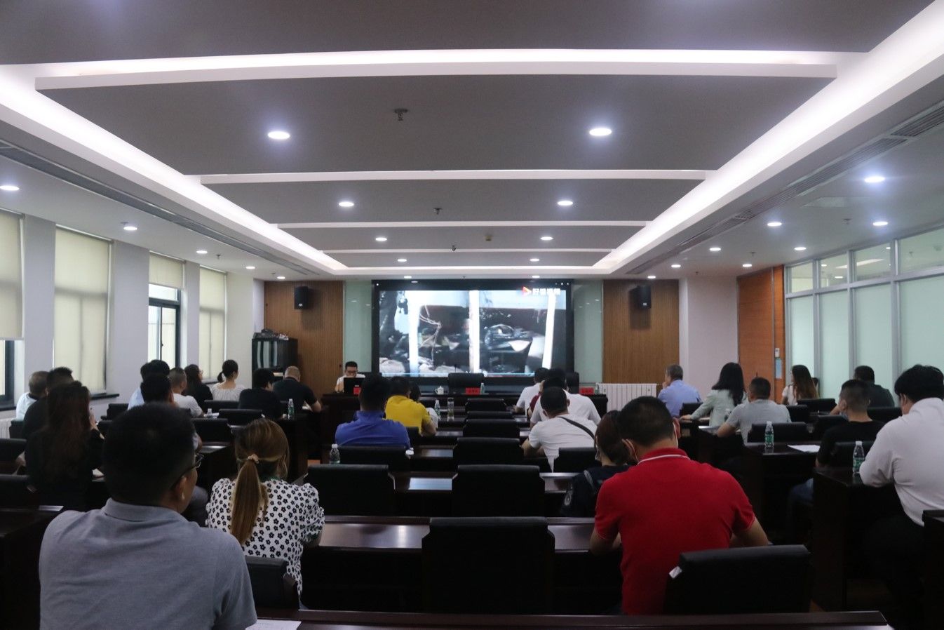 筑牢防线  守牢底线 果博官网集团召开经营性资产专题安全生产工作会