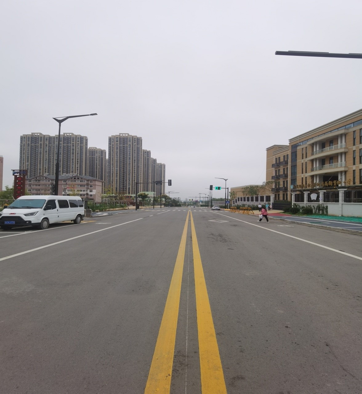 又一条断头路，，，，，，，通车！